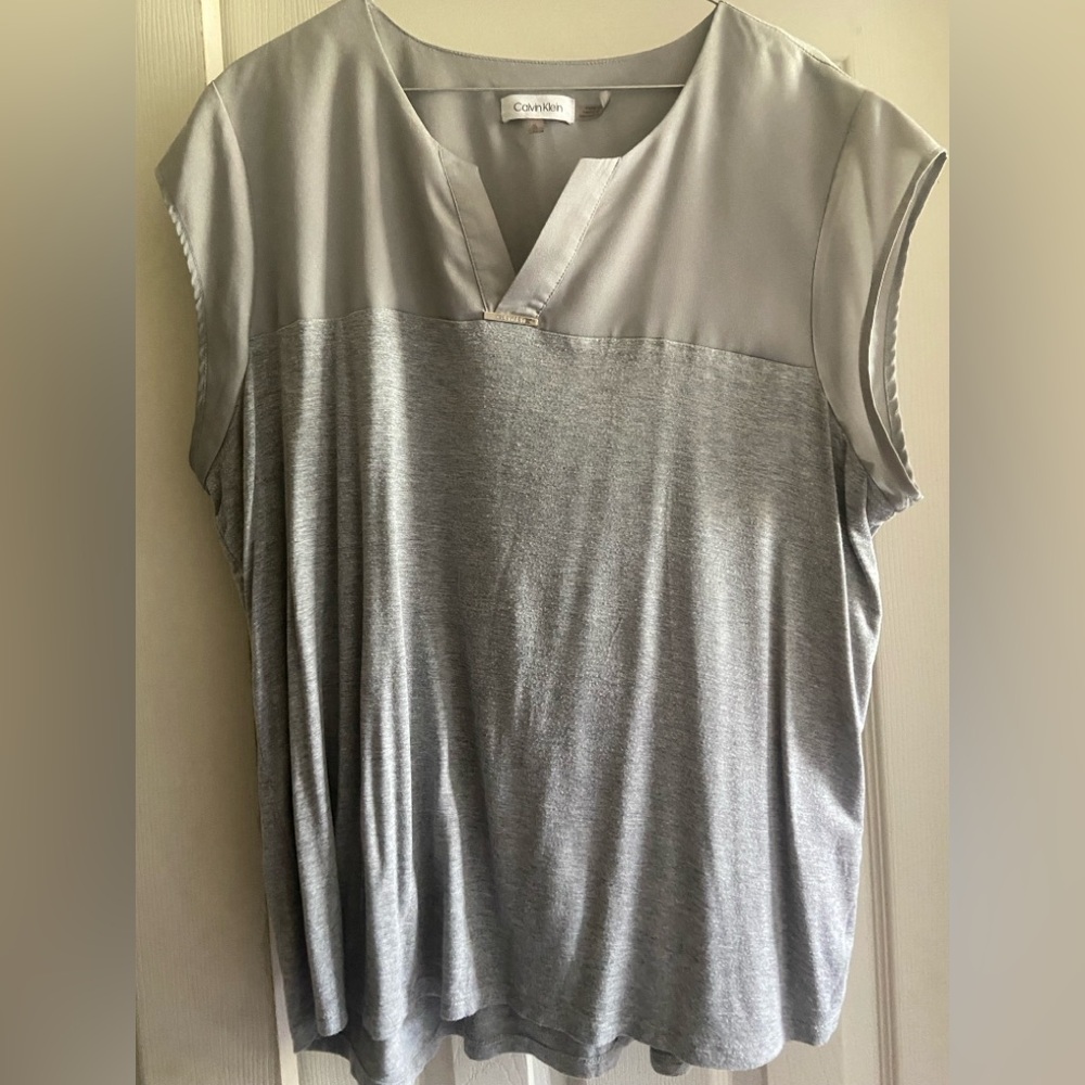 Calvin Klein Light Gray Tops